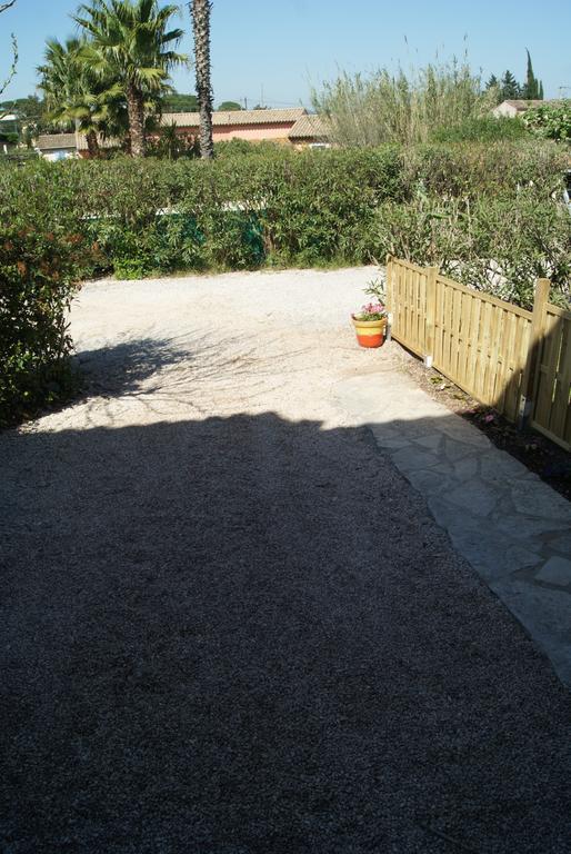 Le Mas Du Bijou Bleu Puget-sur Argens Szoba fotó